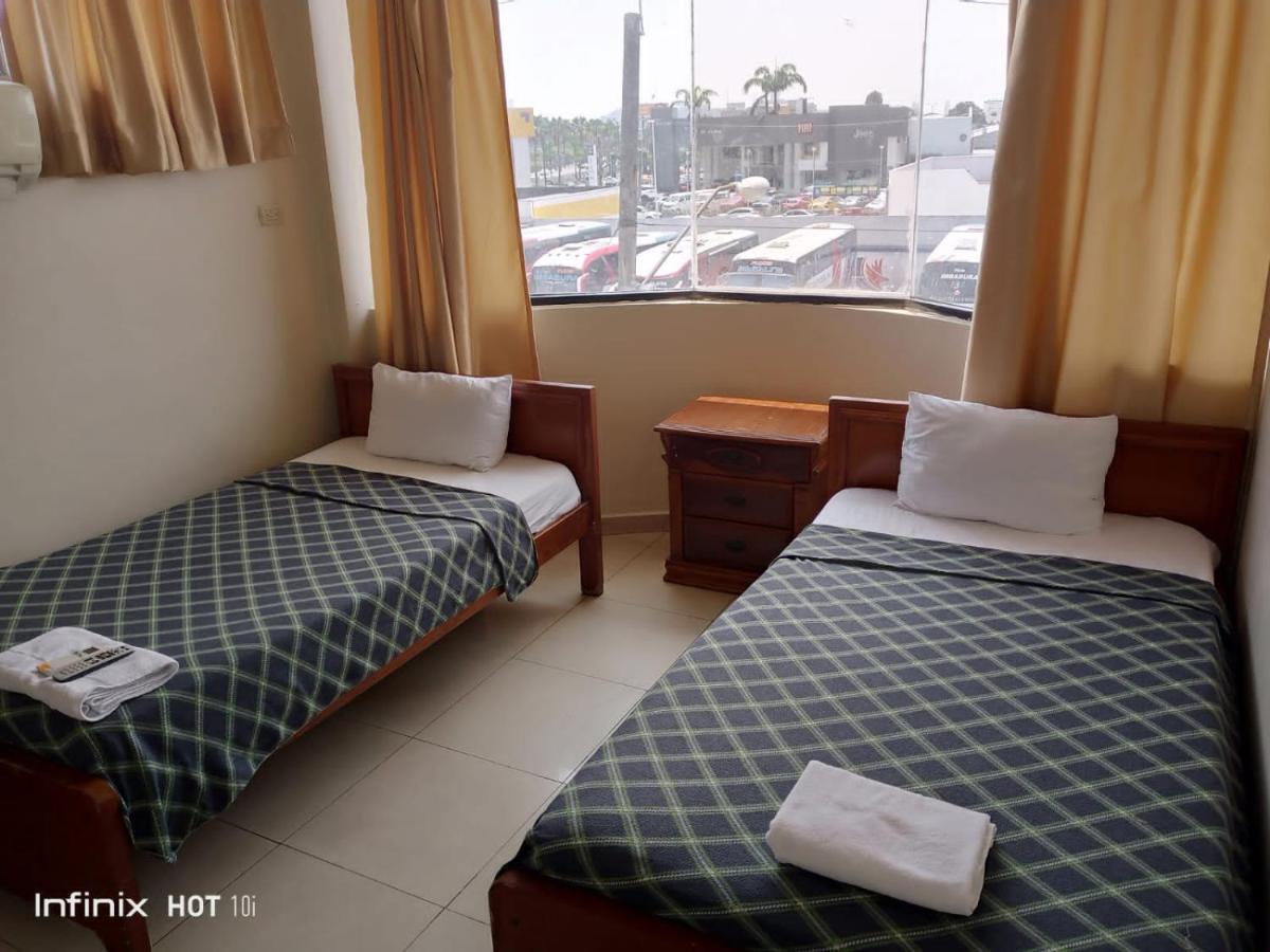 Hostal Posada Del Sol Guayaquil Bagian luar foto