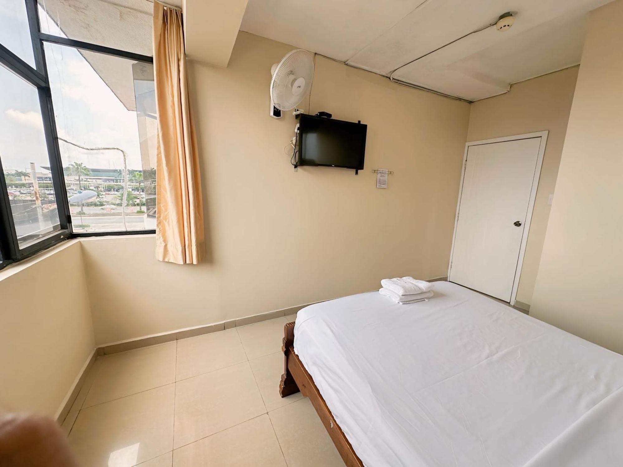 Hostal Posada Del Sol Guayaquil Bagian luar foto