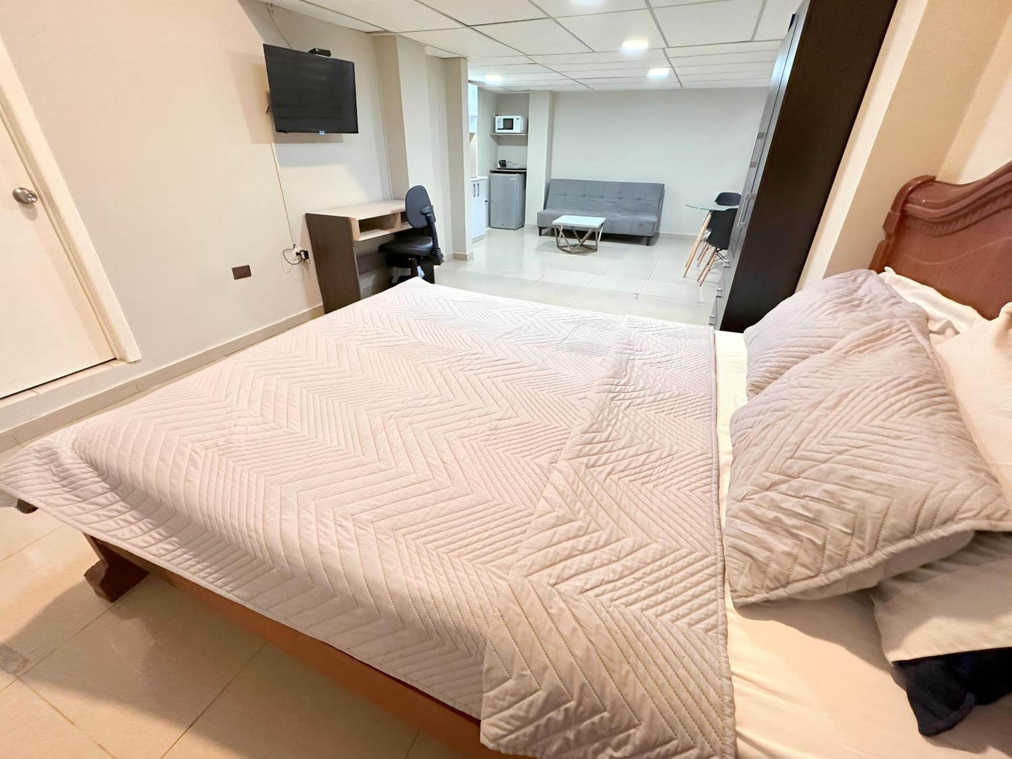 Hostal Posada Del Sol Guayaquil Bagian luar foto
