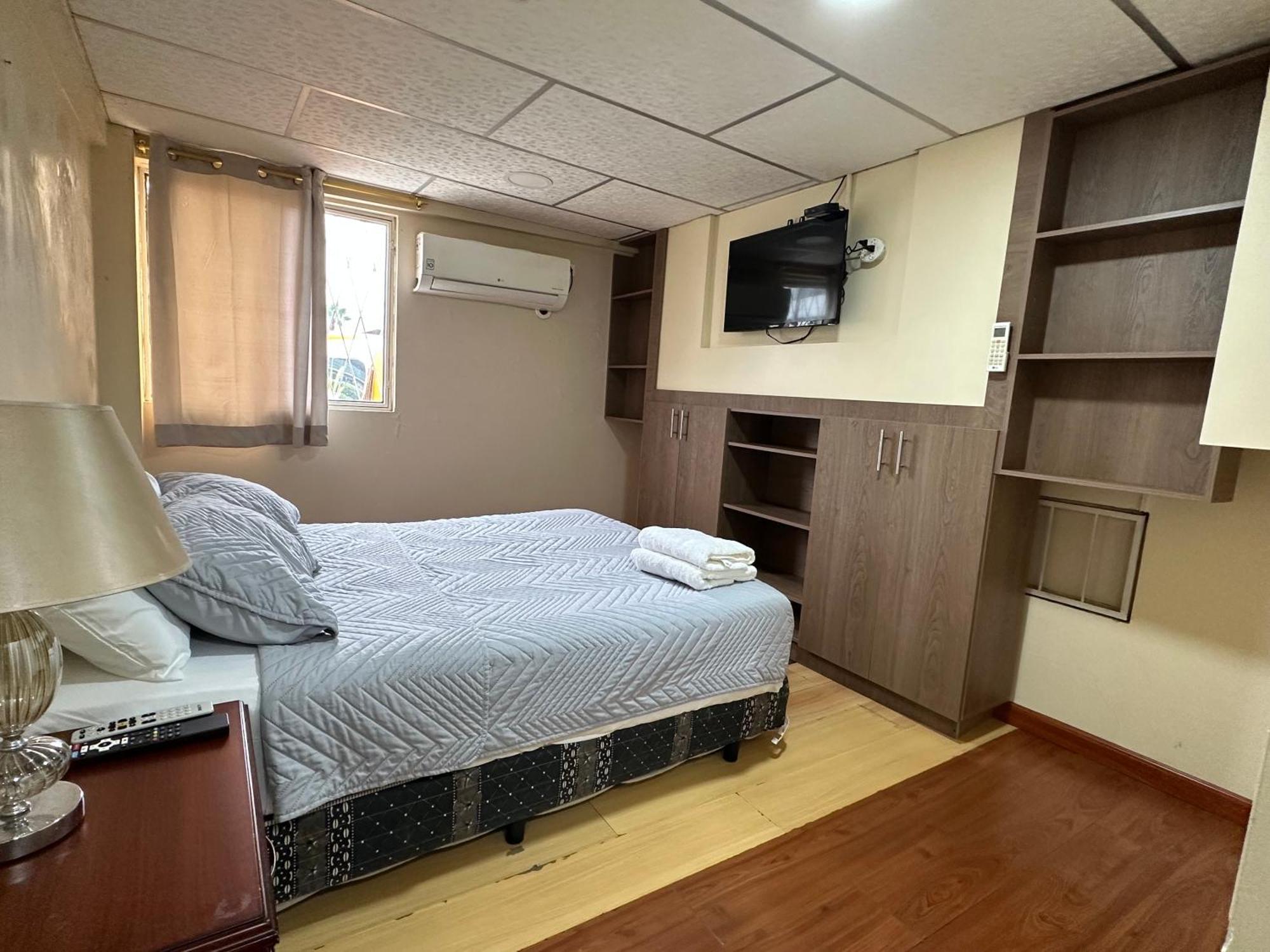 Hostal Posada Del Sol Guayaquil Bagian luar foto