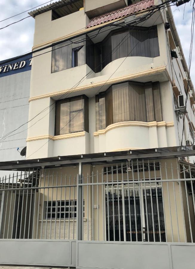 Hostal Posada Del Sol Guayaquil Bagian luar foto