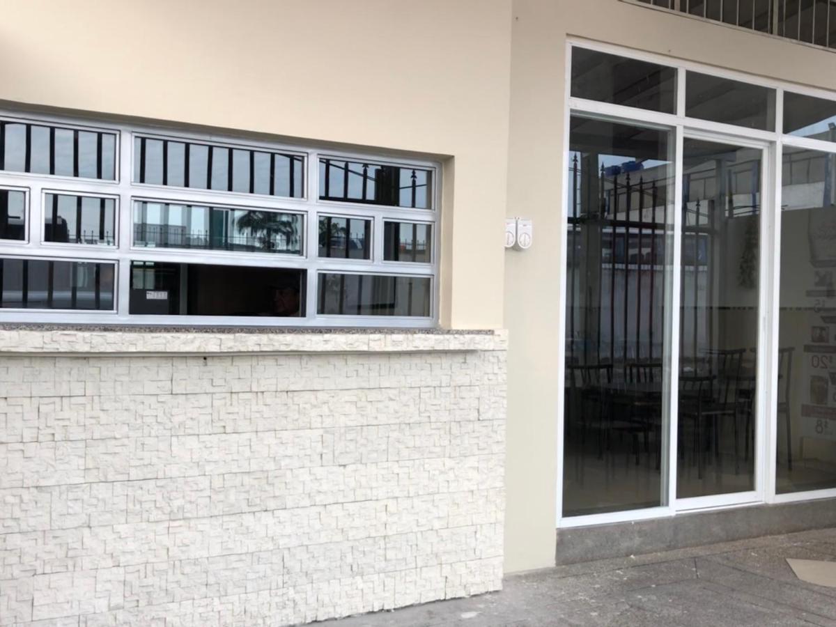 Hostal Posada Del Sol Guayaquil Bagian luar foto